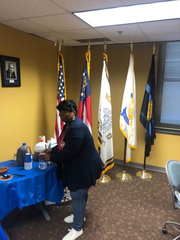 Shaw Shake At Fulton Co. Marshall's Dept