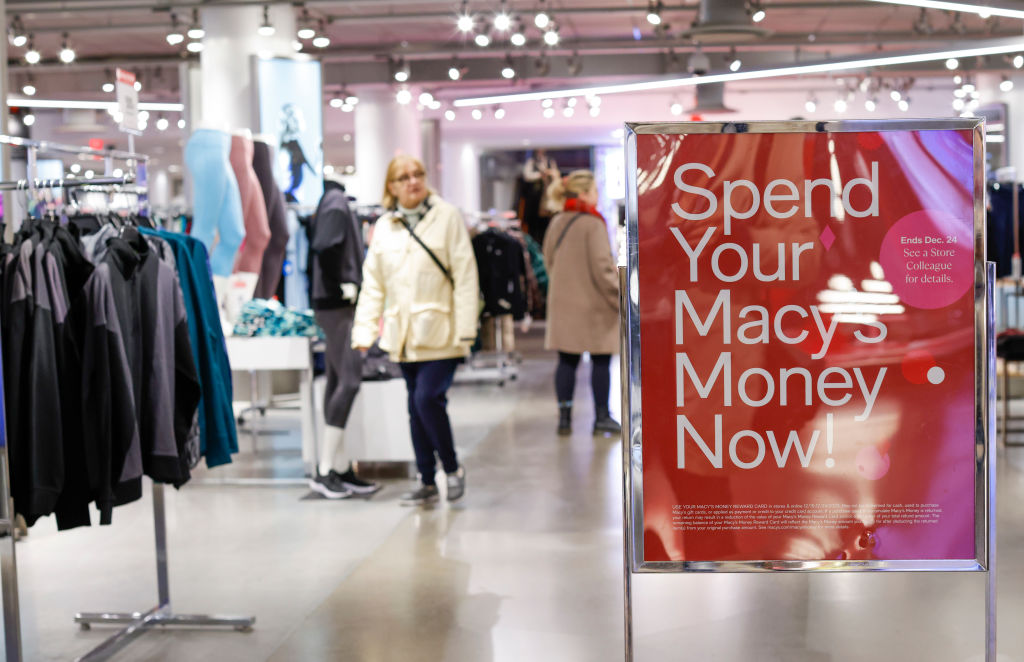 US Retail Sales Unexpectedly Rise for U.S. holiday shopping season