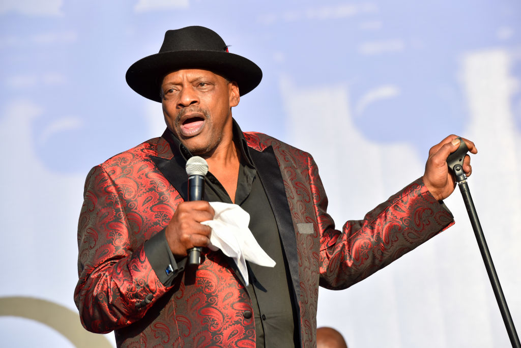 Alexander O’Neal & Wife Hospitalized After Apartment Fire